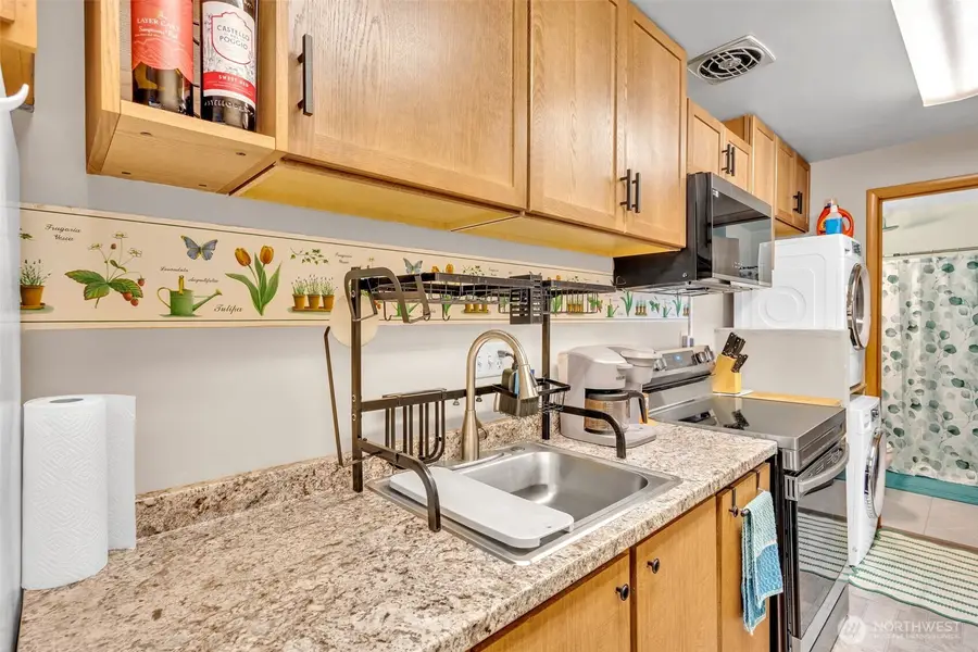 335 7th Place Se #Unit 2, Puyallup, WA 98372 - #2