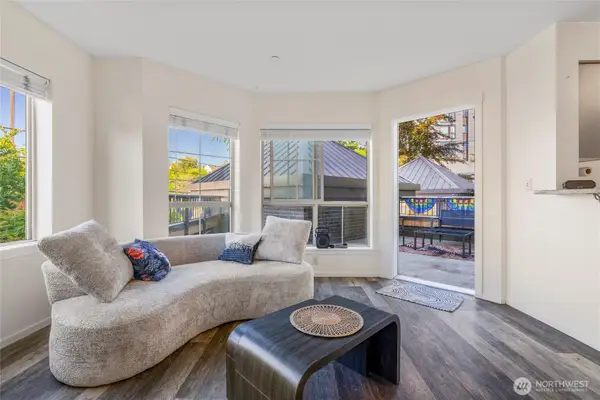 1125 E Olive Street #202, Seattle, WA 98122