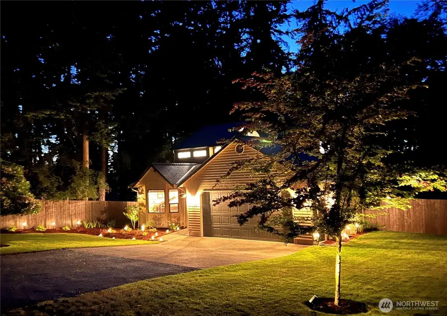 1353 Hawthorne Street Ne, Coupeville, WA 98239 - #2