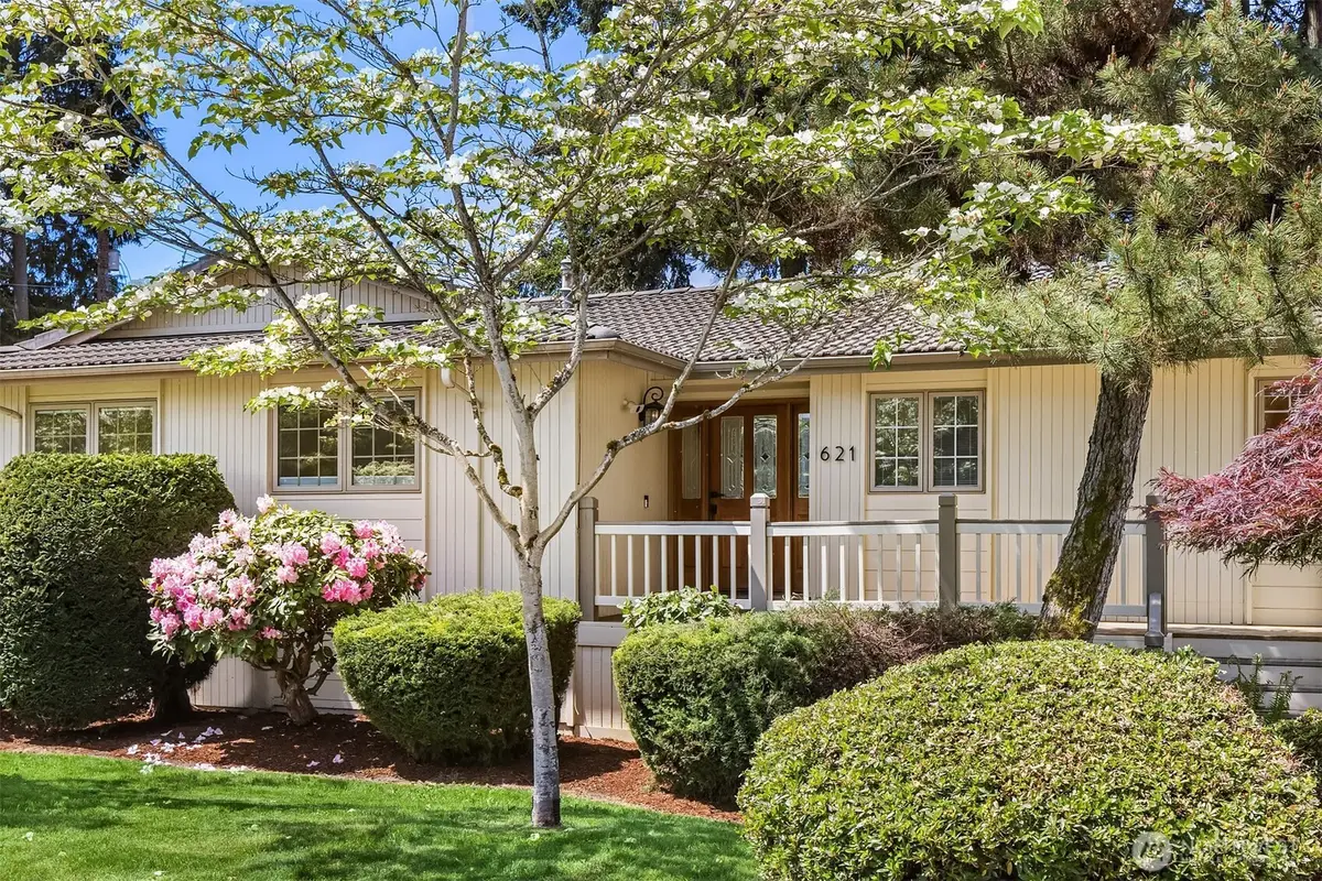 621 128th Avenue Se, Bellevue, WA 98005 - #1