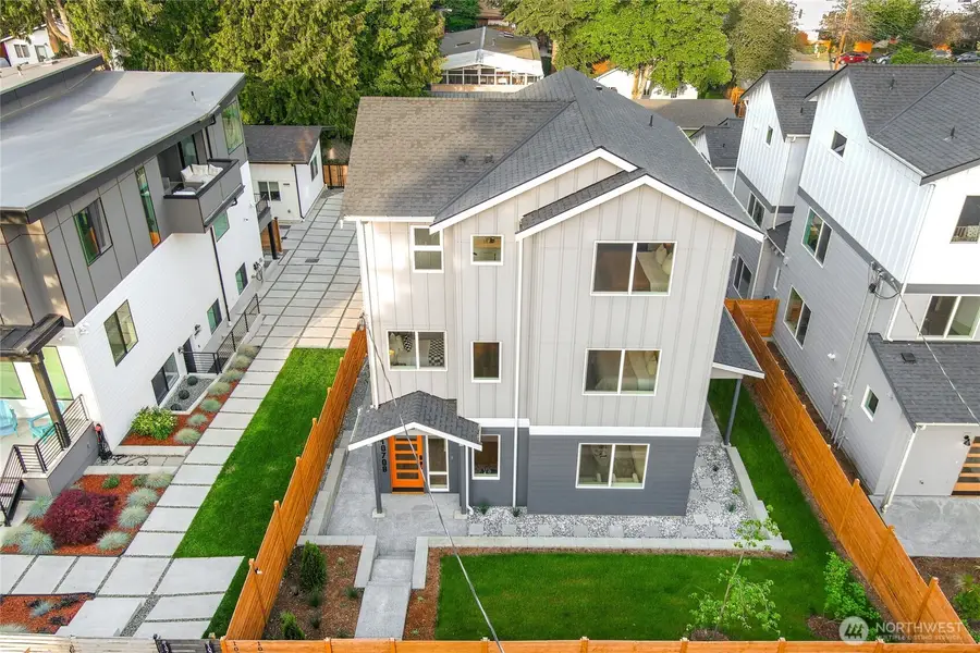 10708 Linden Avenue N, Seattle, WA 98133 - #2