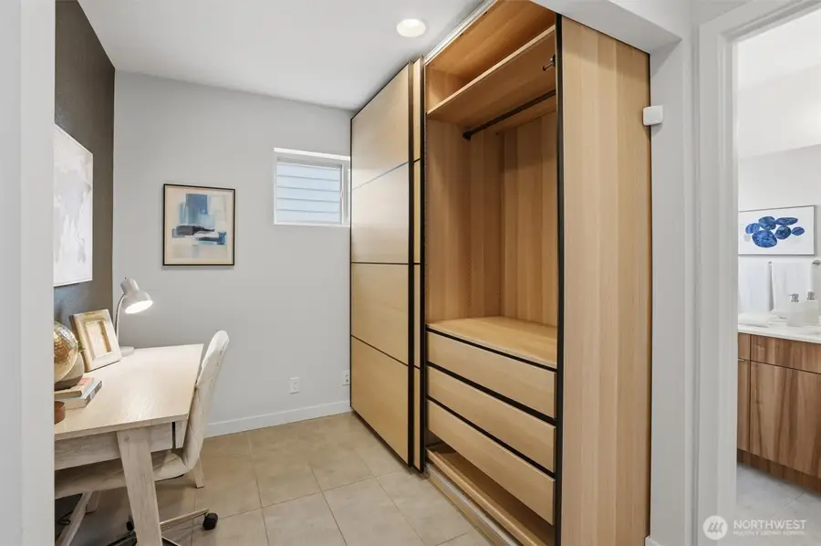 3655 Francis Avenue N, Seattle, WA 98103 - #3