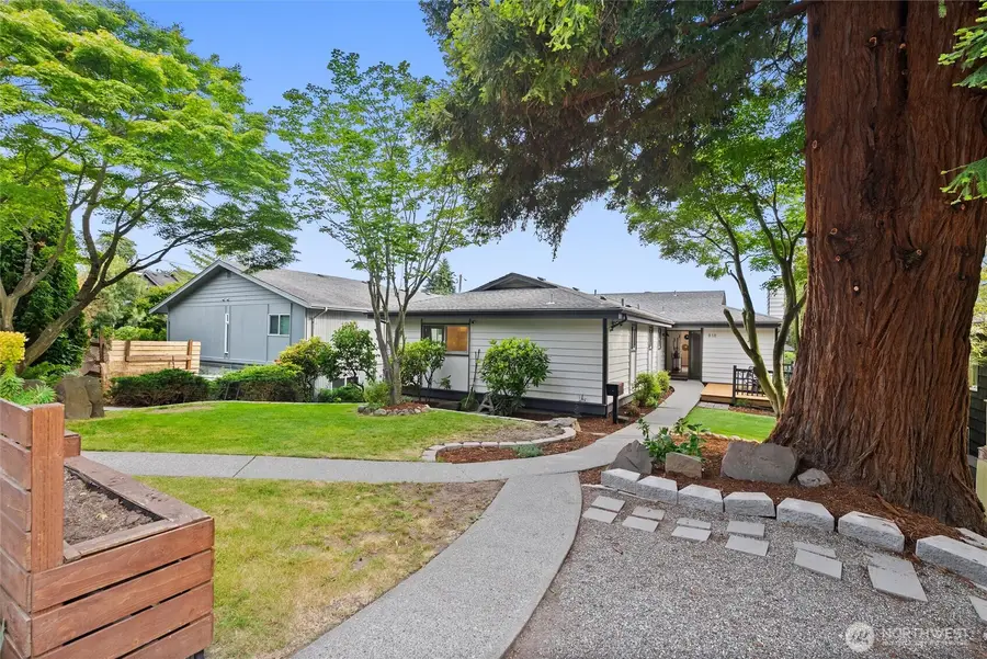 818 W Argand Street, Seattle, WA 98119 - #3