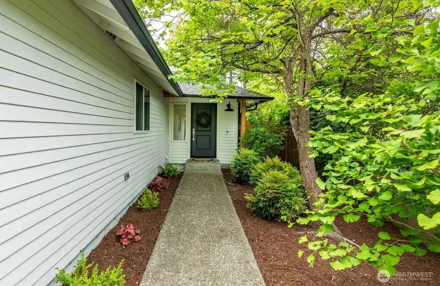 21927 SE 237th St, Maple Valley, WA 98038 - #3