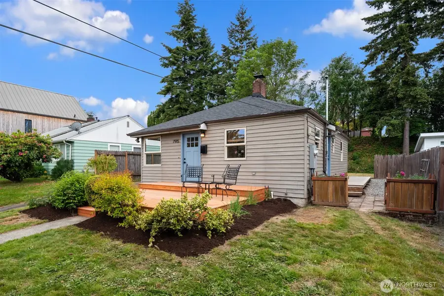 7915 18th Avenue Sw, Seattle, WA 98106 - #3