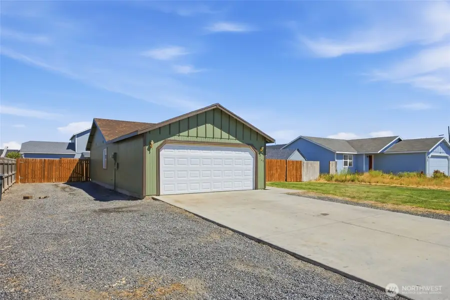 709 N Paxson Drive, Moses Lake, WA 98837 - #2
