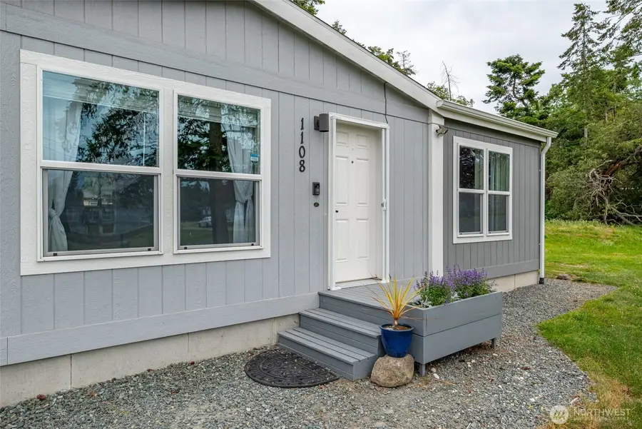 1108 Paul Avenue, Oak Harbor, WA 98277 - #2