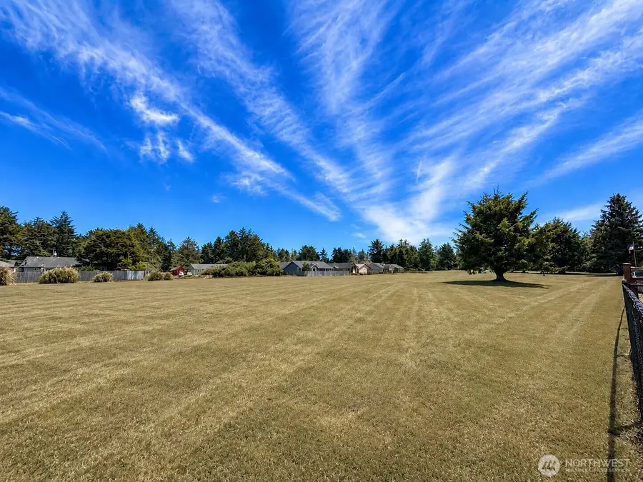 214 Canal Drive Ne, Ocean Shores, WA 98569 - #3