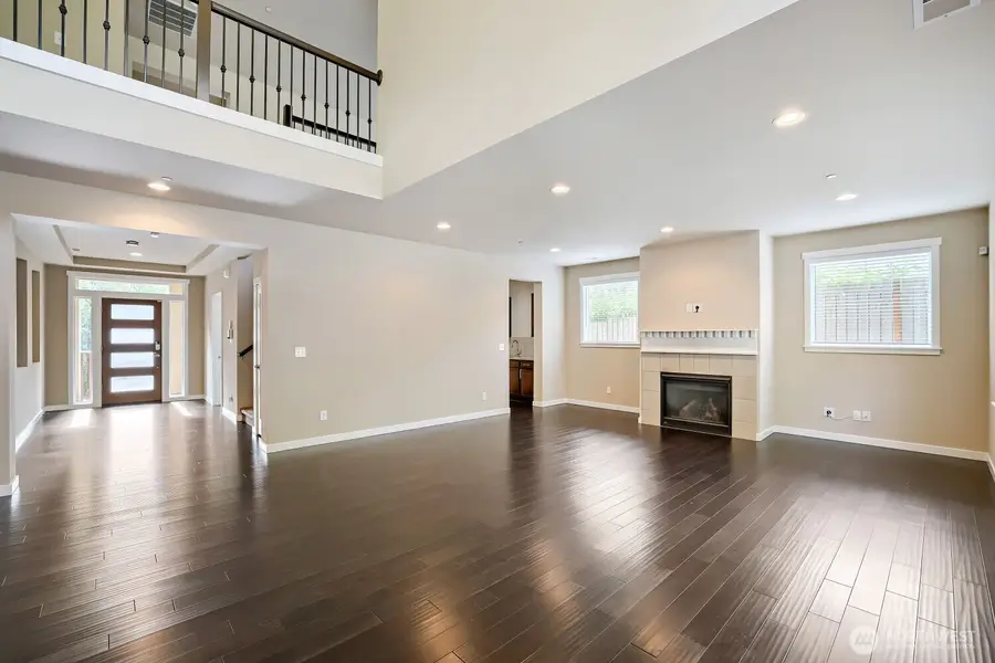 944 SW 108th Street Sw, Seattle, WA 98146 - #3
