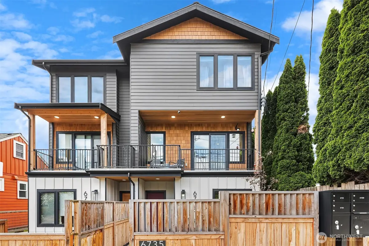 6735 11th Avenue Nw, Seattle, WA 98117 - #1
