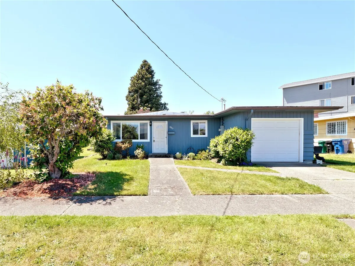 6811 27th Avenue S, Seattle, WA 98108 - #1