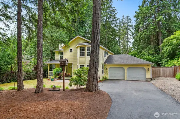 731 E Lakeshore Drive, Allyn, WA 98524