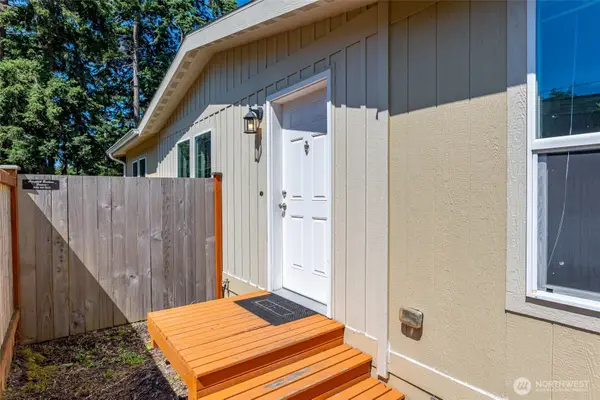 4355 Northgate Drive, Oak Harbor, WA 98277