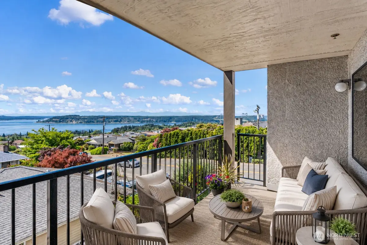 1902 S Bridgeport Way W #205, University Place, WA 98466 - #1