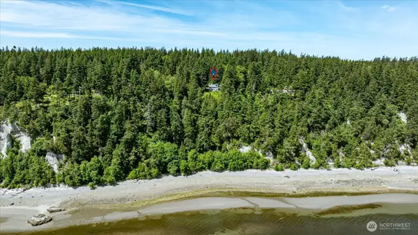 1975 North Bluff Road, Coupeville, WA 98239