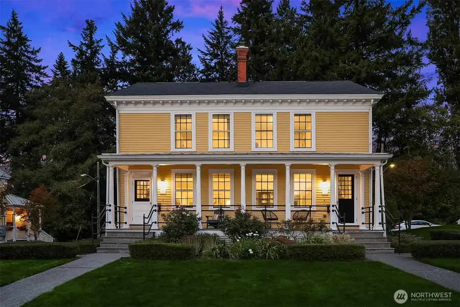 4422 Montana Circle W, Seattle, WA 98199 - #2