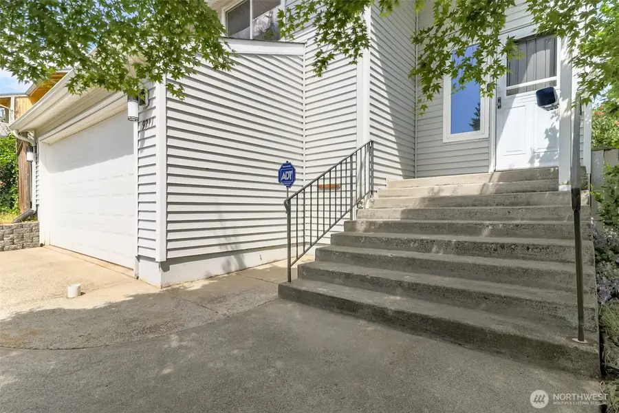 9211 S J Street, Tacoma, WA 98444 - #2
