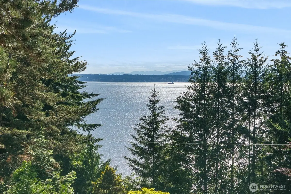 4014 57th Avenue Sw, Seattle, WA 98116 - #1