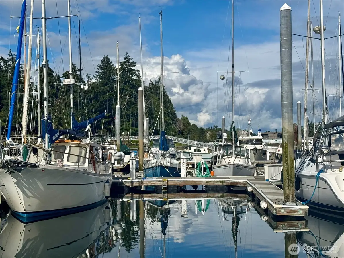 141 Parfitt Way Sw #B12, Bainbridge Island, WA 98110 - #1