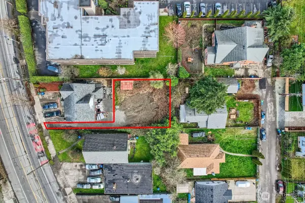 6198 Rainier Avenue S, Seattle, WA 98118
