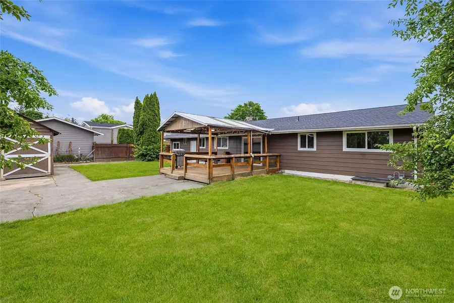 230 Cleveland Avenue, Sumas, WA 98295 - #3