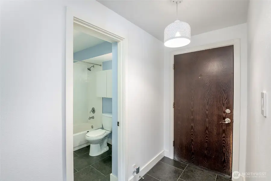 752 Bellevue Avenue E #208, Seattle, WA 98102 - #3