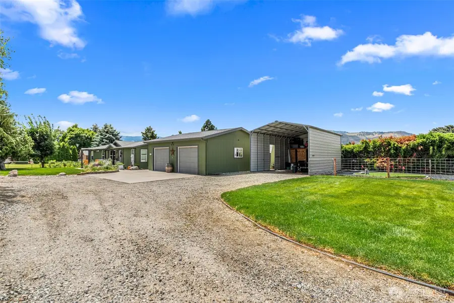 136 29th Street Nw, East Wenatchee, WA 98802 - #2