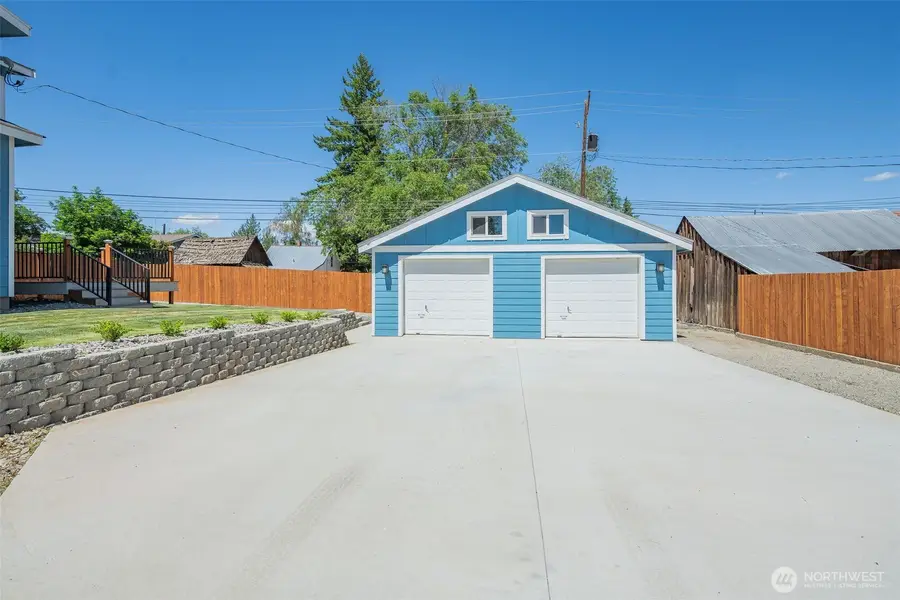 209 W Ash Street, Waterville, WA 98858 - #3