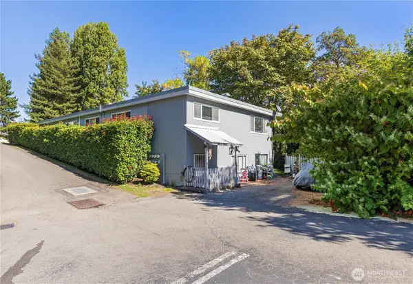 2109 W Raye Street, Seattle, WA 98199