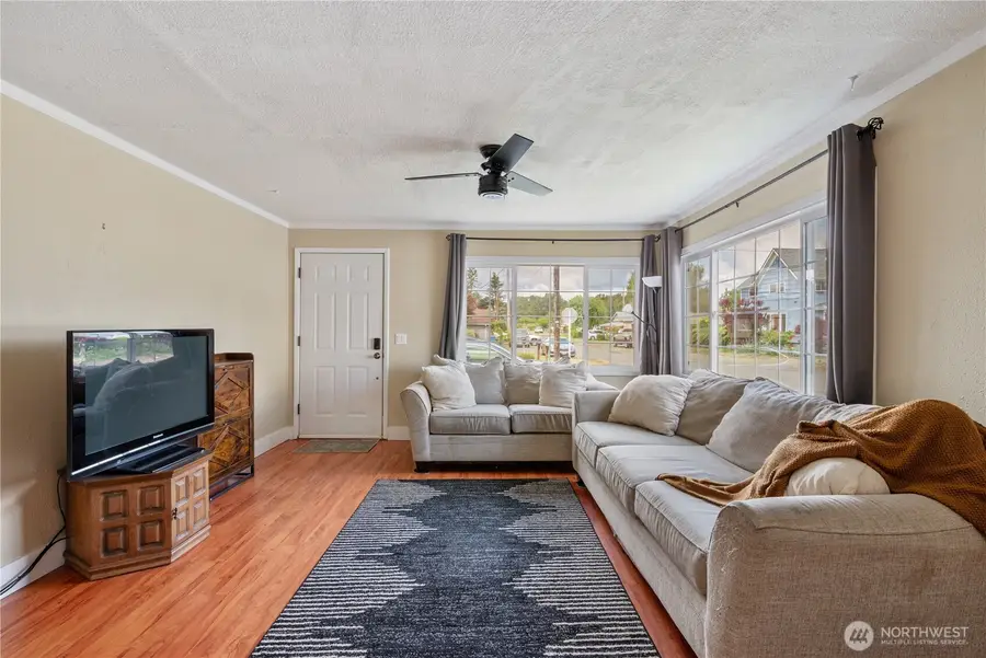 508 4th Avenue Sw, Castle Rock, WA 98611 - #3