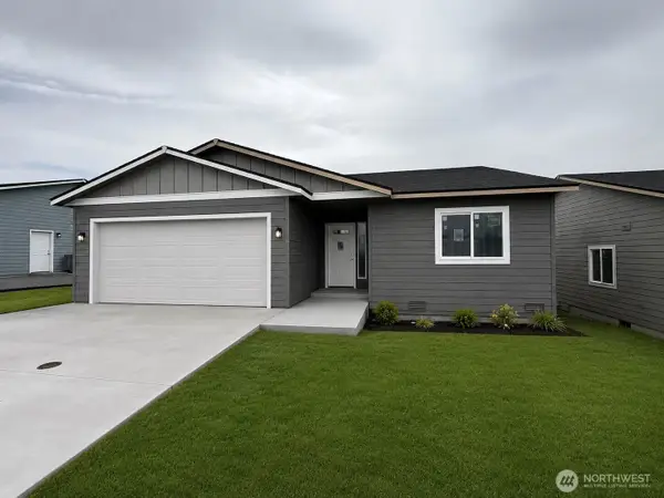 1594 6th Street Se, East Wenatchee, WA 98802