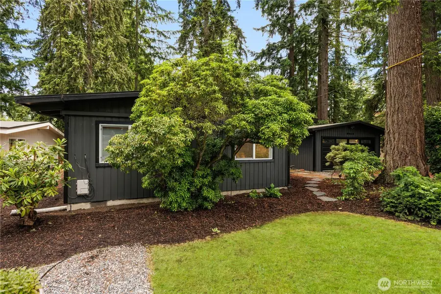 2414 161st Avenue Ne, Bellevue, WA 98008 - #2