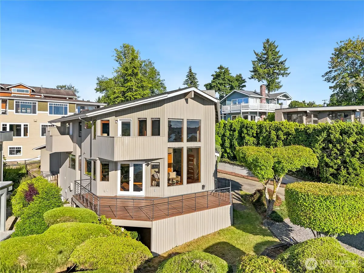 3310 Lake Washington Boulevard N, Renton, WA 98056 - #1