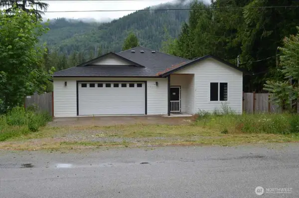 7955 Apache Drive, Maple Falls, WA 98266