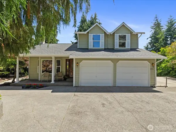 15931 2nd Place W, Lynnwood, WA 98087