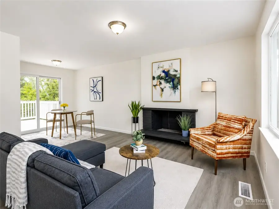 9439 11th Avenue Sw, Seattle, WA 98106 - #2