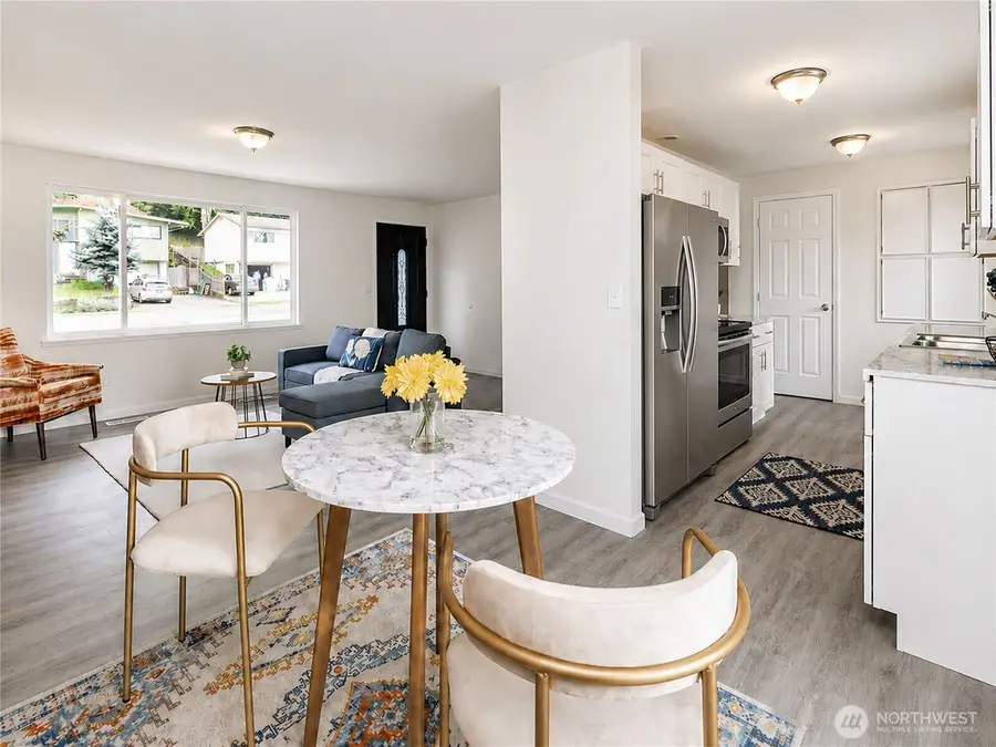 9439 11th Avenue Sw, Seattle, WA 98106 - #3