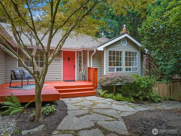 11220 NE Parkhill Place, Bainbridge Island, WA 98110
