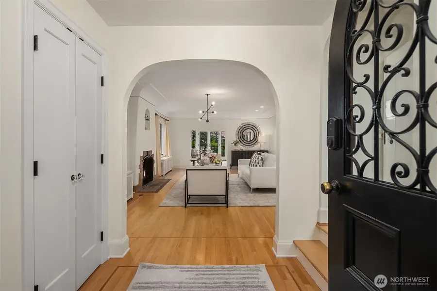 3715 47th Place Ne, Seattle, WA 98105 - #2