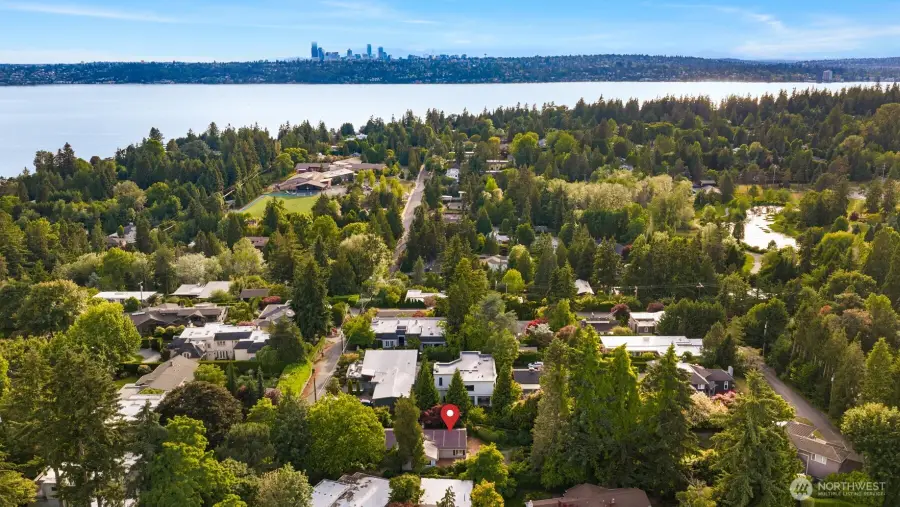 804 84th Avenue Ne, Medina, WA 98039 - #2