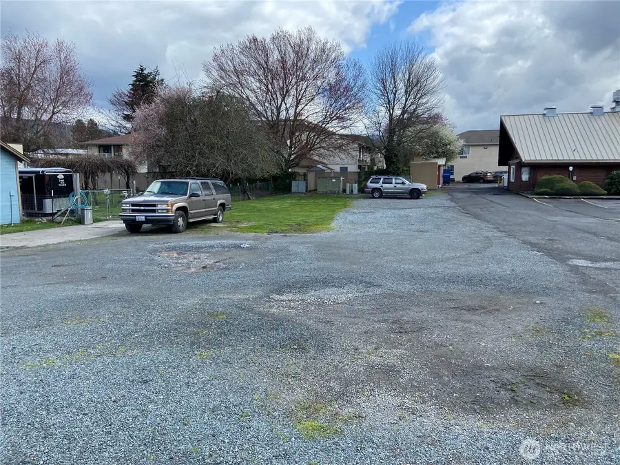 103 Washington, Eatonville, WA 98328 - #3