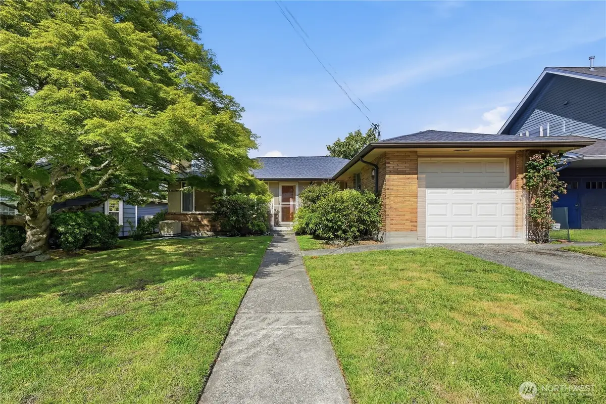 7025 43rd Avenue Ne, Seattle, WA 98115 - #1