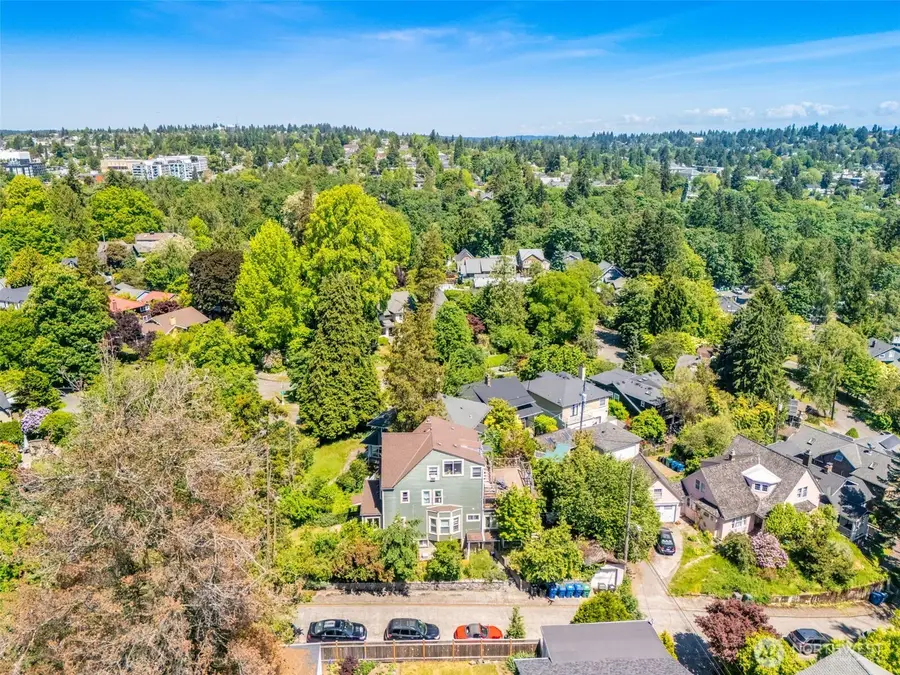 5604 17th Avenue Ne, Seattle, WA 98105 - #2