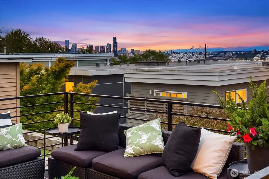 3306 35th (not On Arterial) Avenue Sw, Seattle, WA 98126 - #3