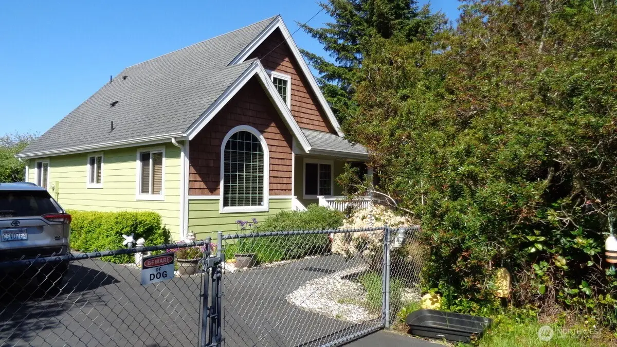 148 Wishkah Street Sw, Ocean Shores, WA 98569 - #1