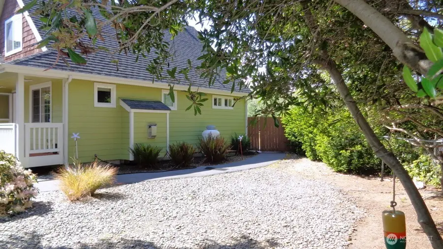 148 Wishkah Street Sw, Ocean Shores, WA 98569 - #2