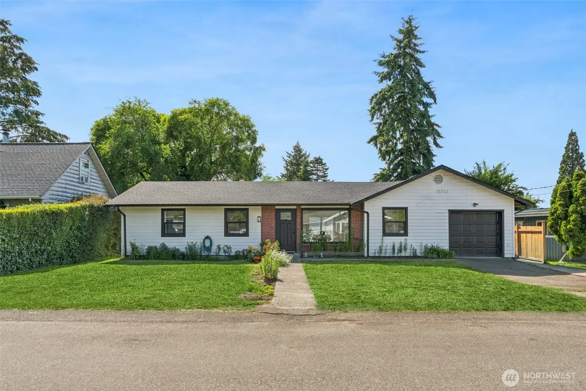 25733 19th Avenue S, Des Moines, WA 98198 - #1