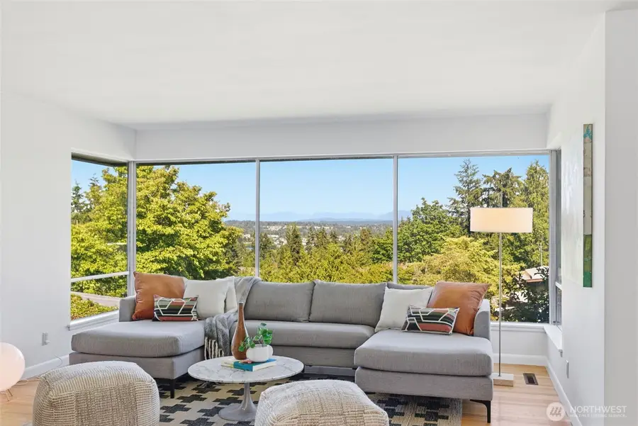 16532 34th Avenue Ne, Lake Forest Park, WA 98155 - #3