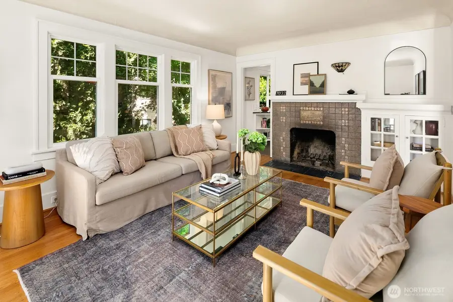 7032 15th Avenue Ne, Seattle, WA 98115 - #2
