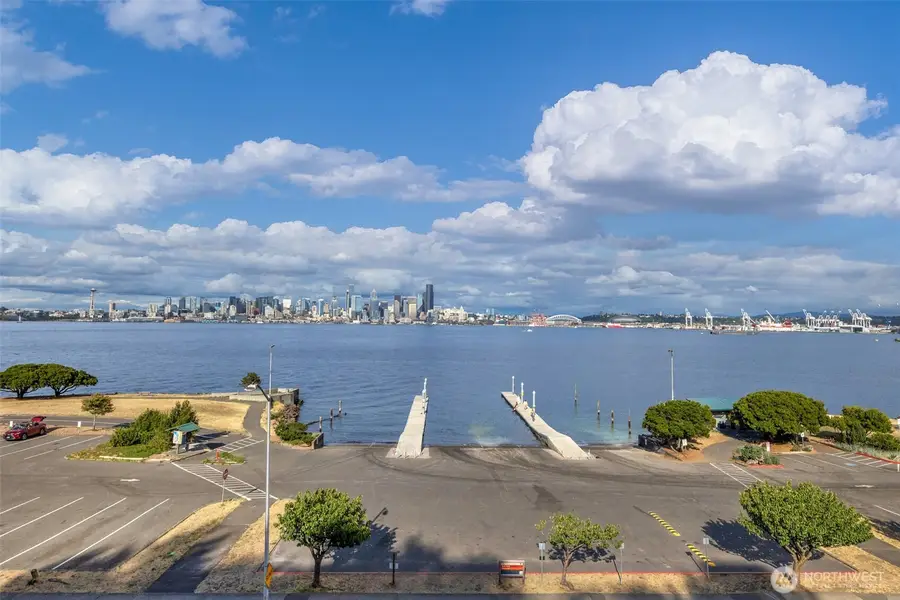 1221 Harbor Avenue Sw #402-3, Seattle, WA 98116 - #3
